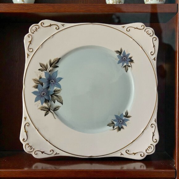 Royal Stafford Park Lane Bone China Plate Blue Floral Gold Trim England - Picture 1 of 4